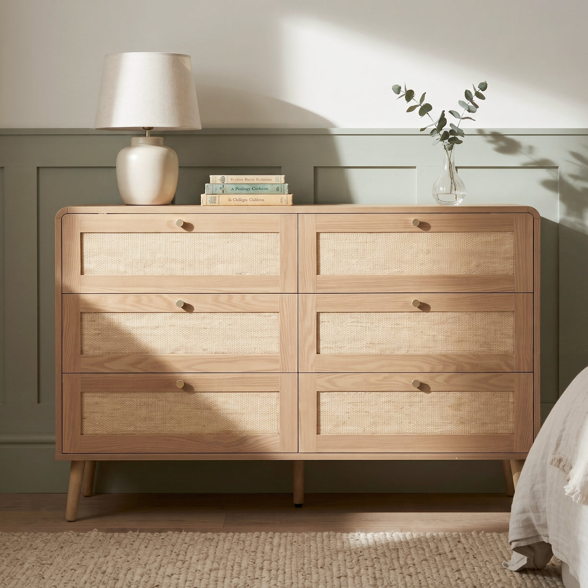 6 Drawer Chest of Drawers, 120Cm Wide Rattan-Effect Dresser with Natural Wood Finish, Spacious Bedroom Storage Cabinet with Rounded Corners & Raised Legs, Natural Oak