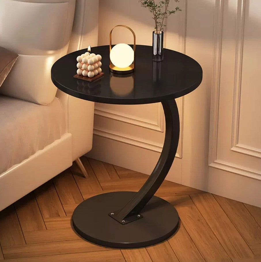 Round C-Shaped Side Table – detail view